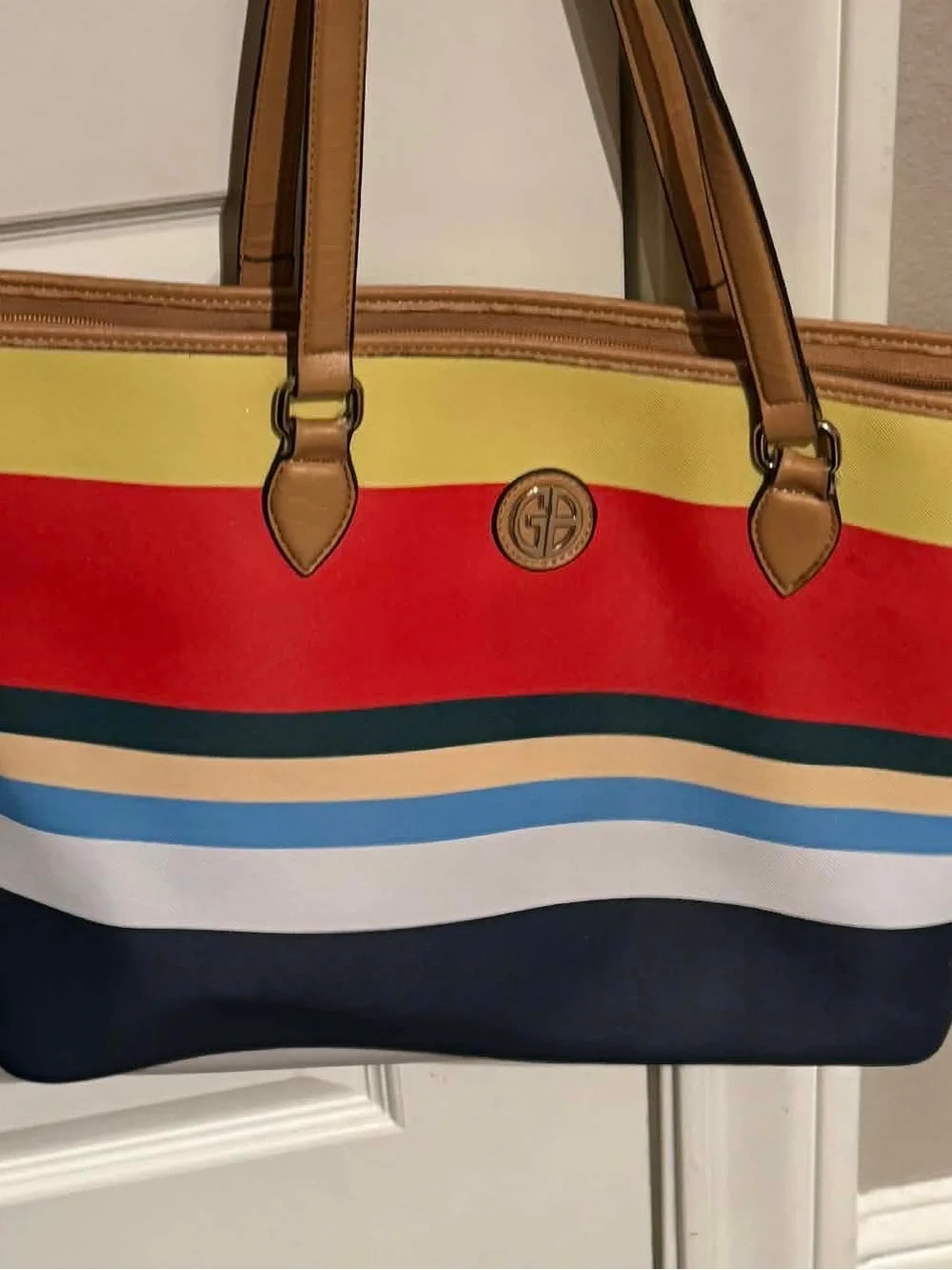 Giani Bernini Saffiano faux leather 18”x11” tote see pics